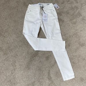 White skinnygirl jeans